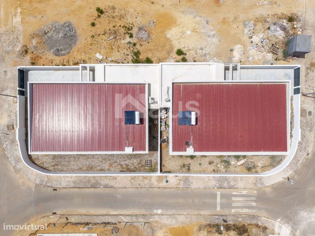 Moradia T4 isolada na Quinta do Anjo-7