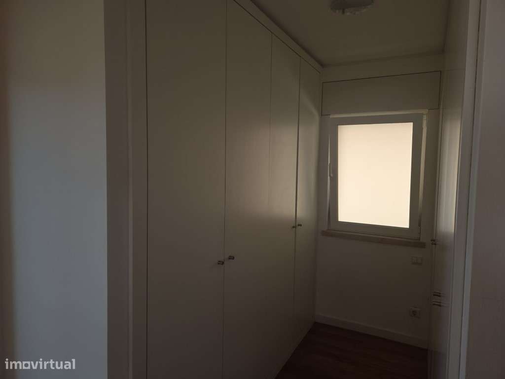 Moradia T5 com Terraço e Piscina-47