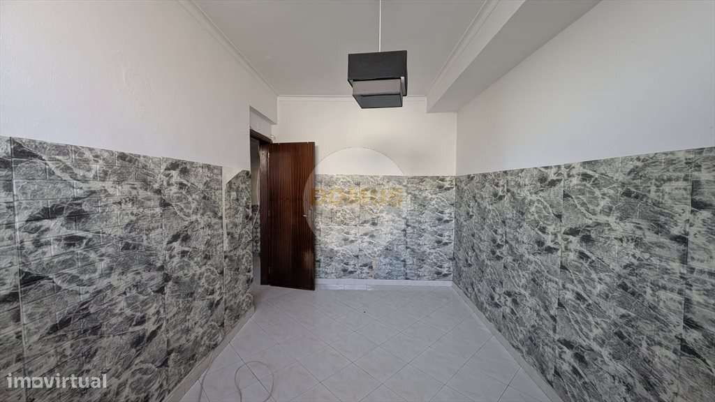 APARTAMENTO T1 | CAVE | PARA REMODELAÇÃO - CRUZ DE PAU-9