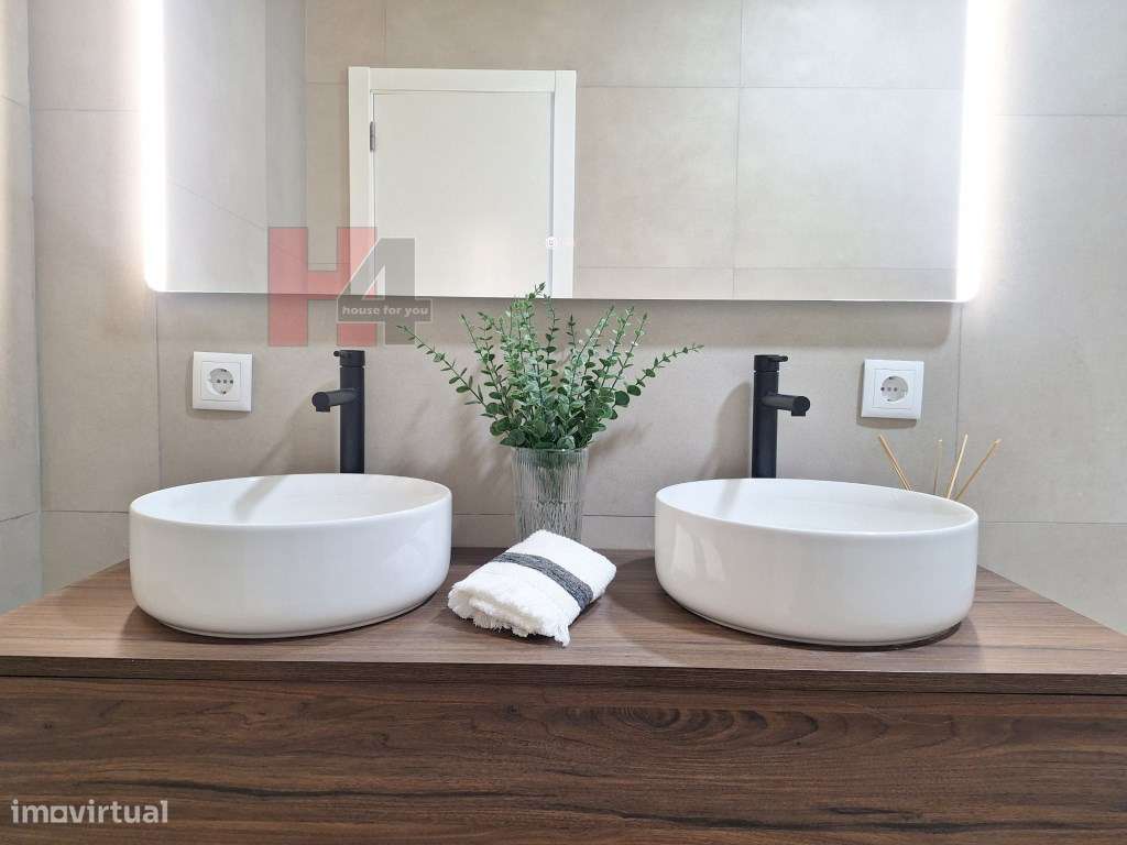 Apartamento T3 totalmente remodelado em Benfica-22