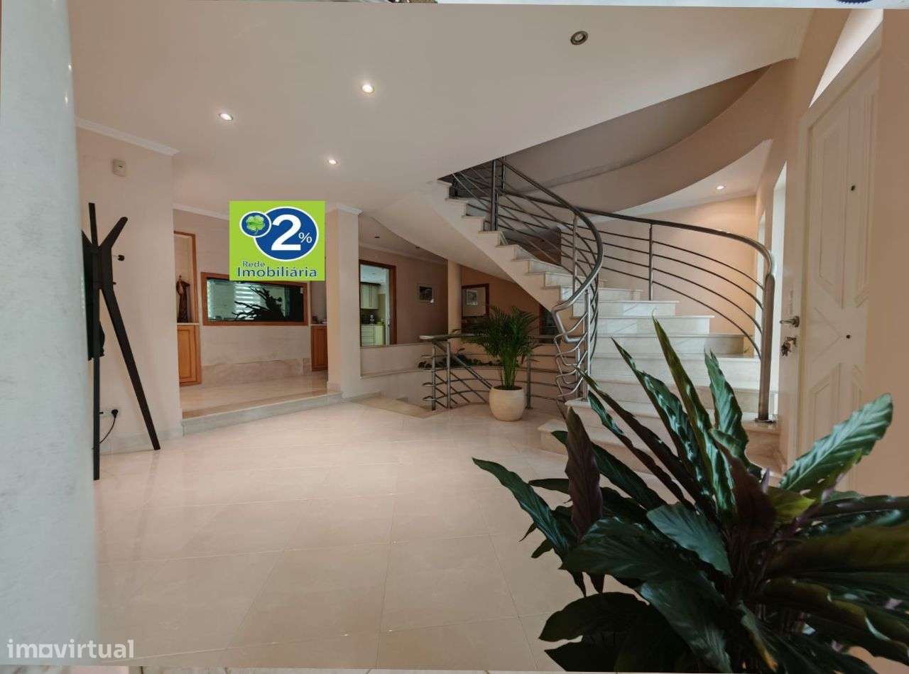 Luxuosa moradia T5+1! Piscina - Grande imagem: 5/28