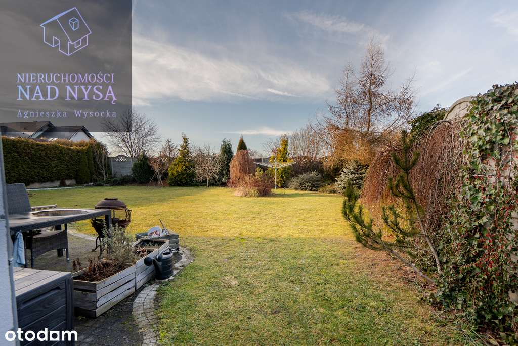 dom wolnostojący, garaż dwustanowiskowy, ogród!-17