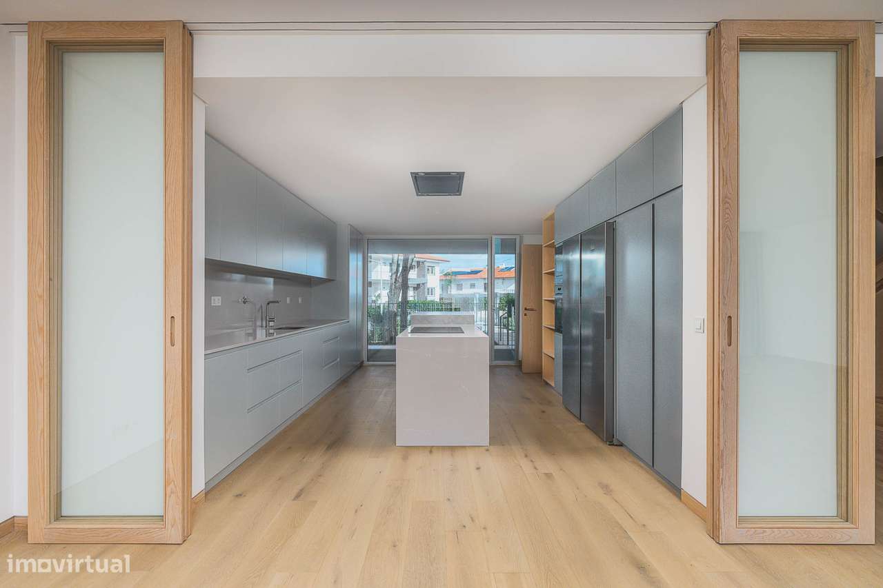 Moradia independente à venda na Rua Coronel Garcez de Lencastre, 404-9