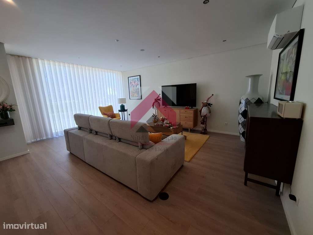 Moradia T3+1 Moderna luxuosa em Cacia-5