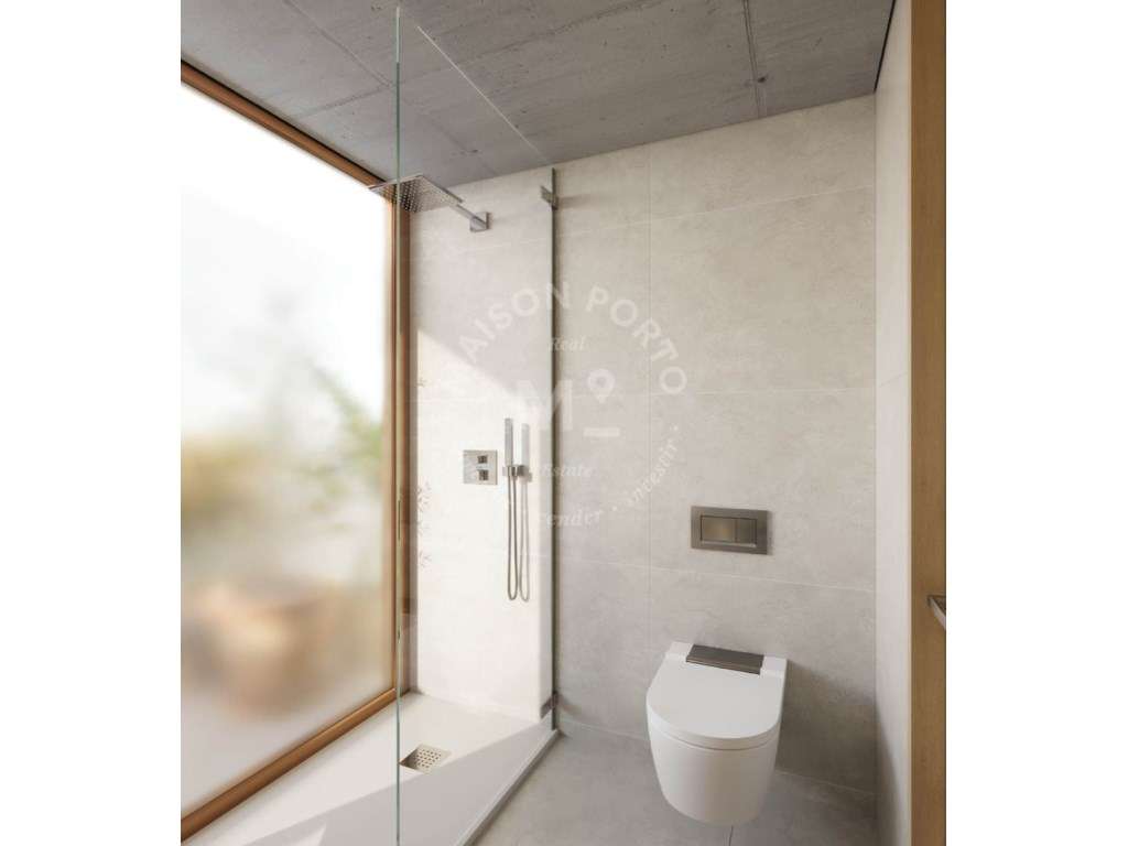 Apartamento T0 com Varanda e Estacionamento próximo à Estação de Me...-10