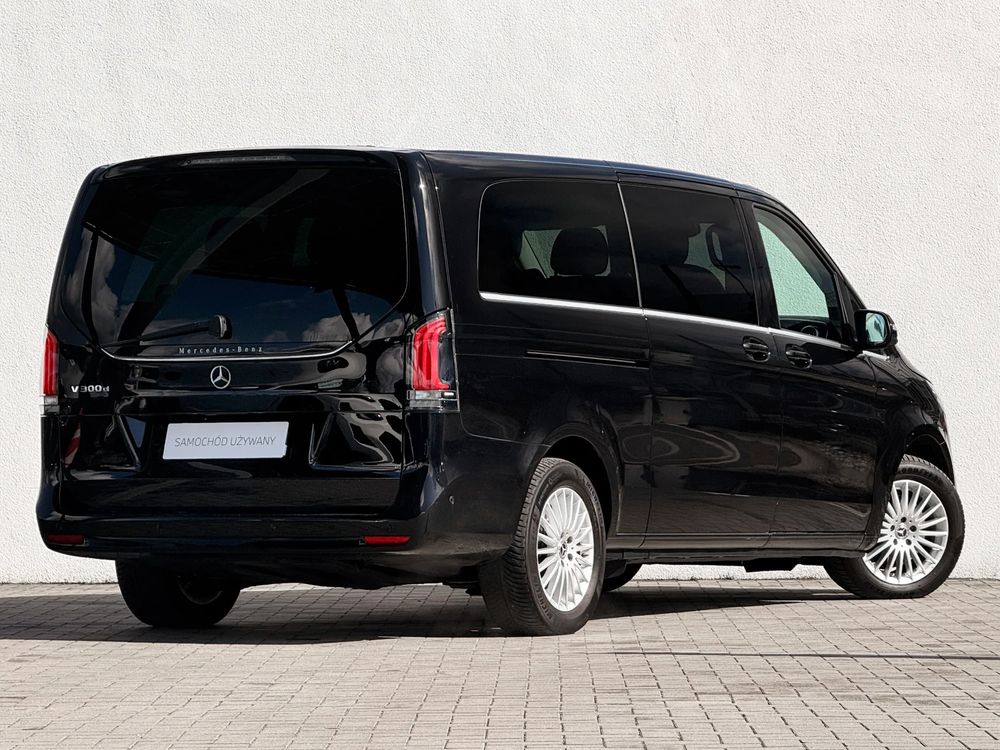 Mercedes-Benz Klasa-V 300 D Extralang 4Matic 9G Tronic Avantgarde 237 KM — zdjęcie 2