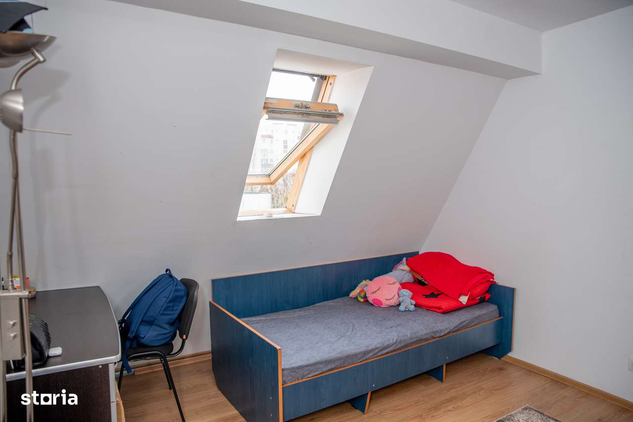 Apartament cu 3 camere în Apărătorii Patriei-11