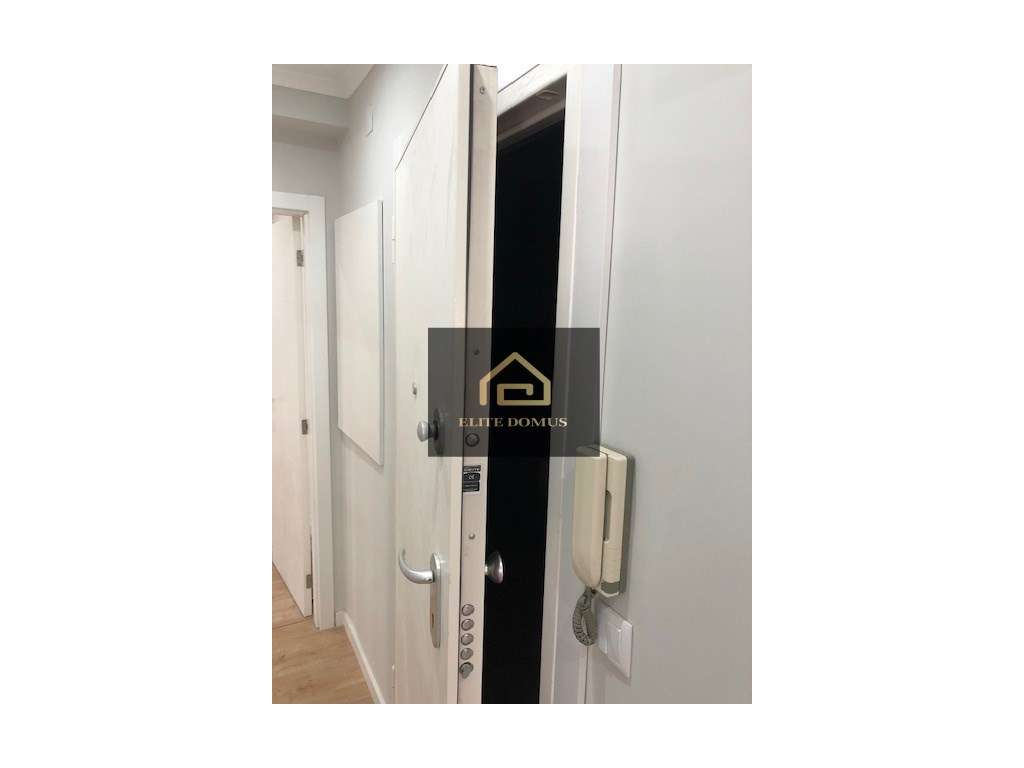 T3 Totalmente Remodelado, Damaia - Amadora. - Grande imagem: 5/17