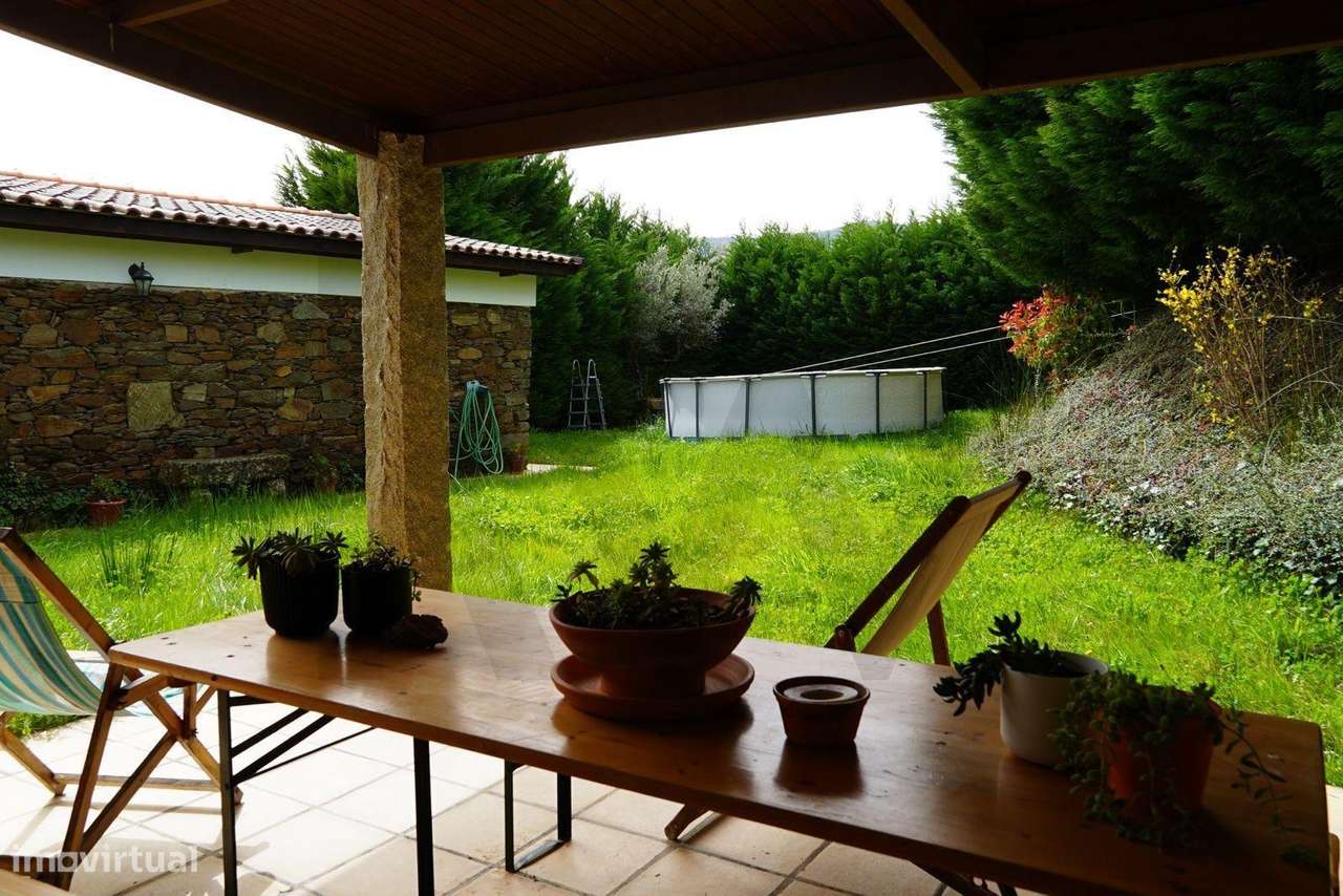 Moradia Rústica T4,  Vinha do Porto, área total de 8963m2. Garagem Box - Grande imagem: 5/24