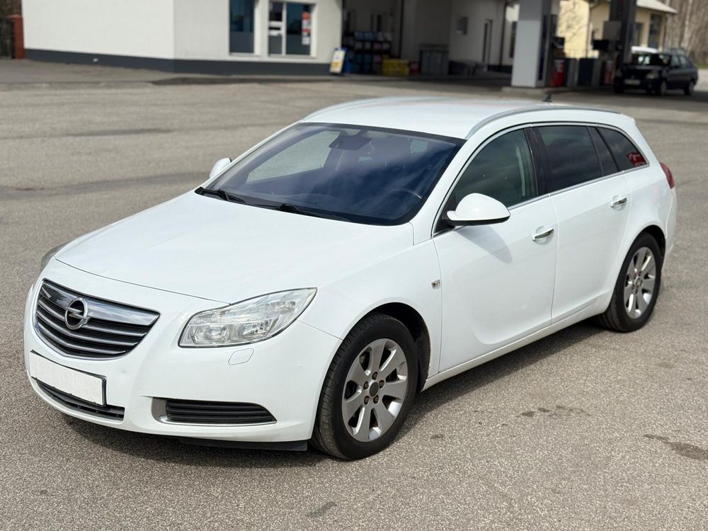 Opel Insignia A 2.0 CDTI automatik Sport 2011