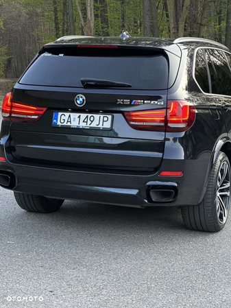 BMW X5 M M50d Sport-Aut - 24