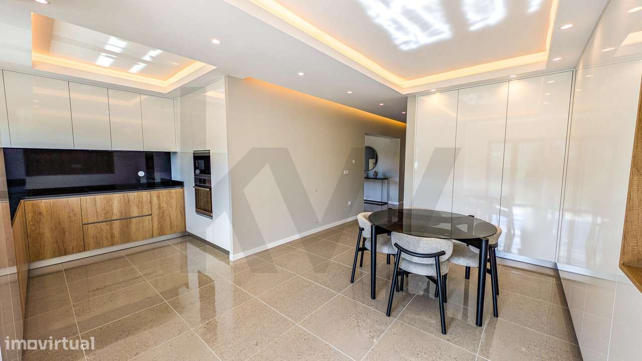 Moradia nova T4+2 Mobilada com Vista Montanha em Lordelo – Vila Real-16