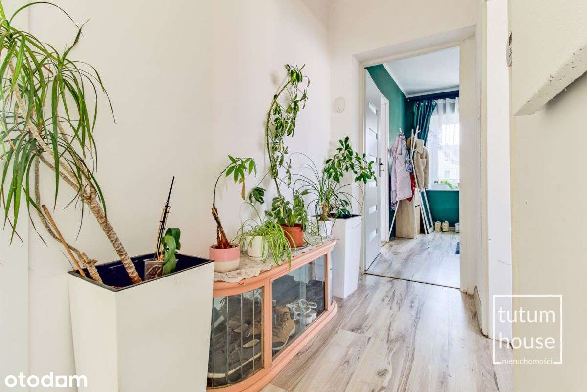 Przestronne Piętro Domu z Ogrodem | Dla Rodziny!-12