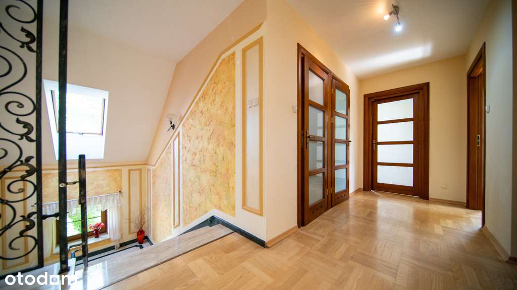 Wyjątkowy Dom w Zemborzycach Dolnych-13