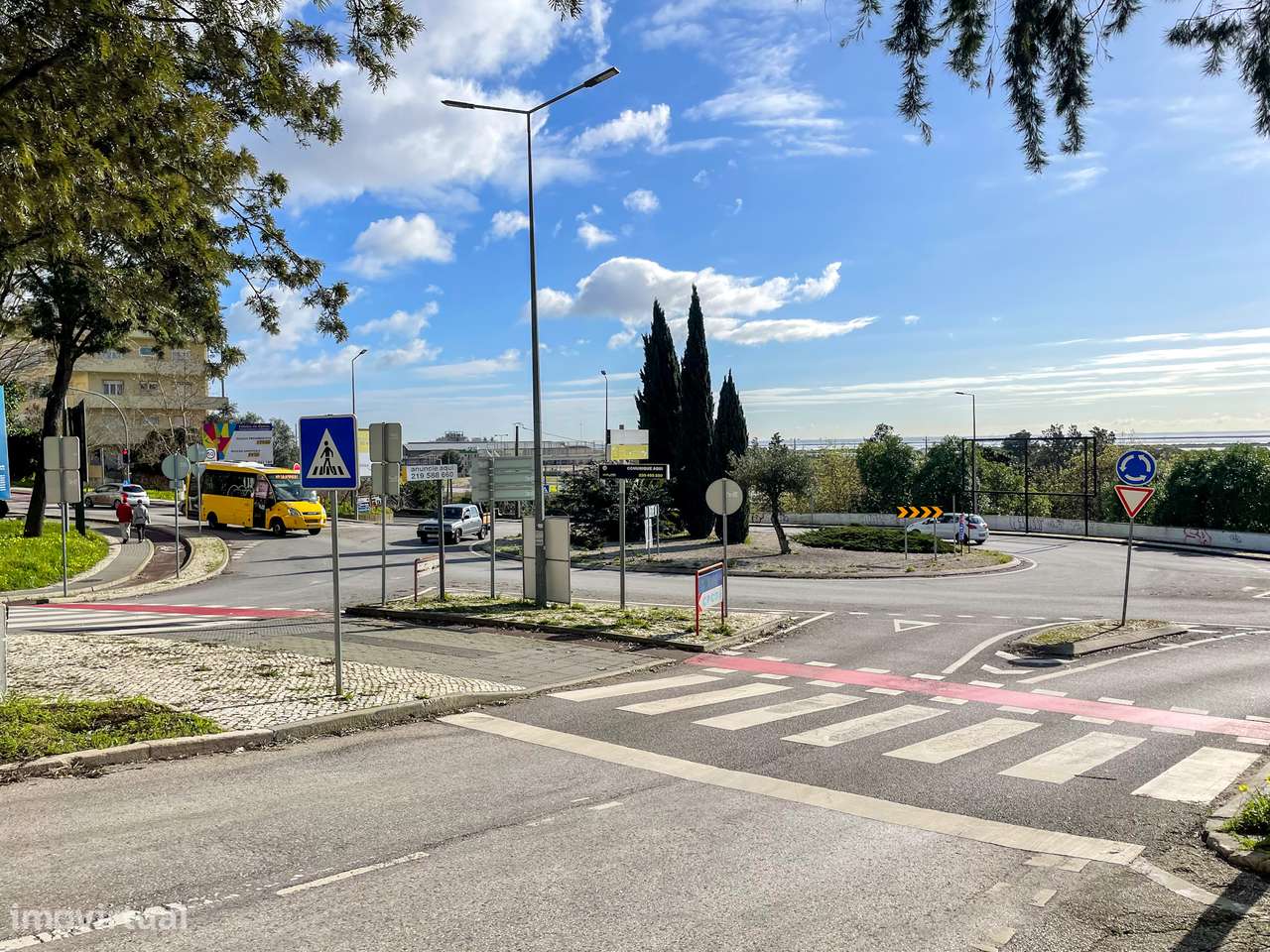 Prédio com 8 T2 (7 devolutos) + Sótão - Póvoa de Santa Iria-27