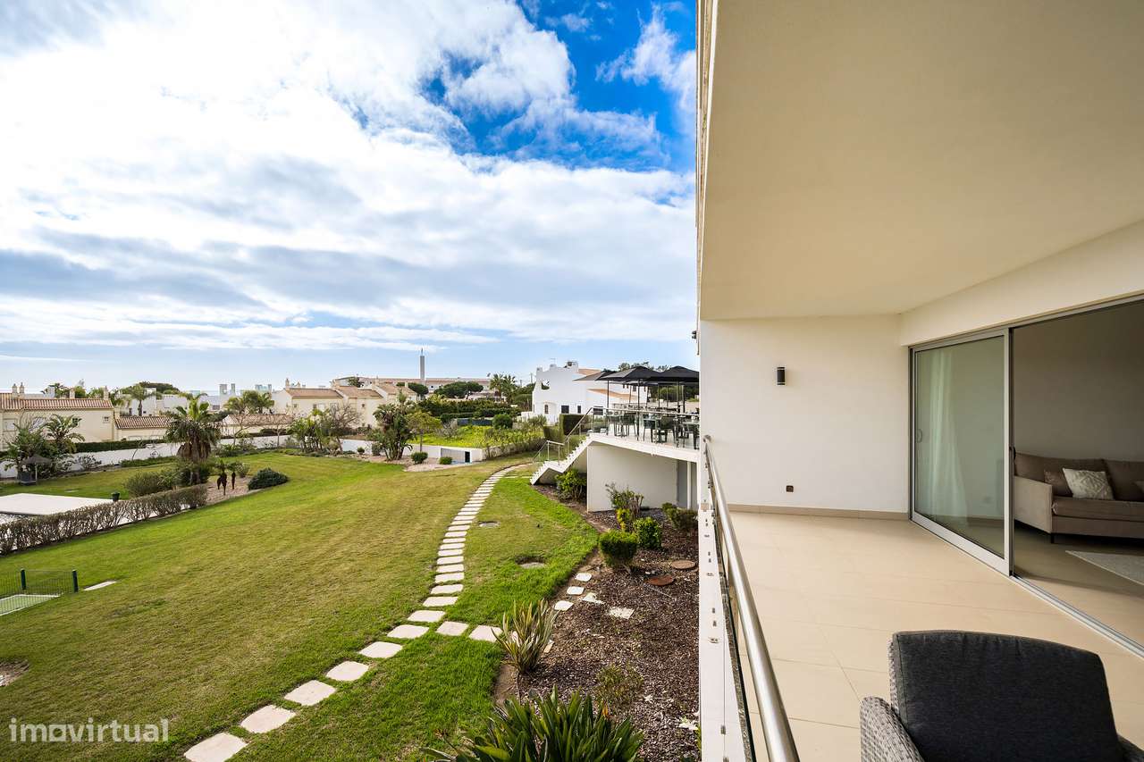 Apartamento T1 com vista mar a 600m da praia-8