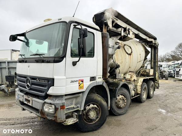 Mercedes-Benz Actros 3241 - 1