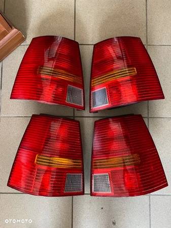 LAMPA TYŁ PRAWA LEWA VW GOLF IV KOMBI - 1