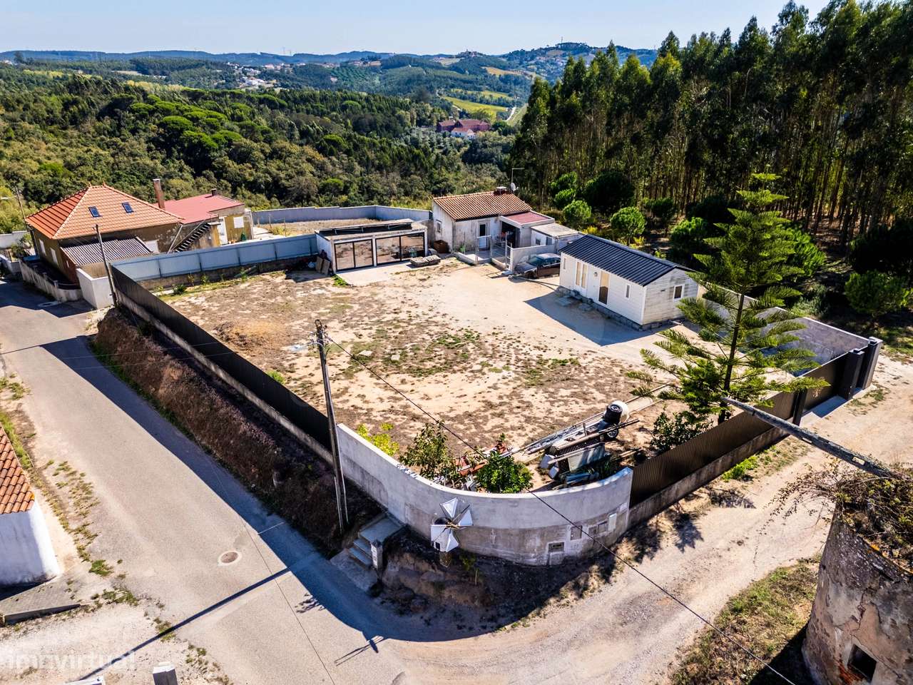 Terreno com projecto aprovado - Grande imagem: 2/19