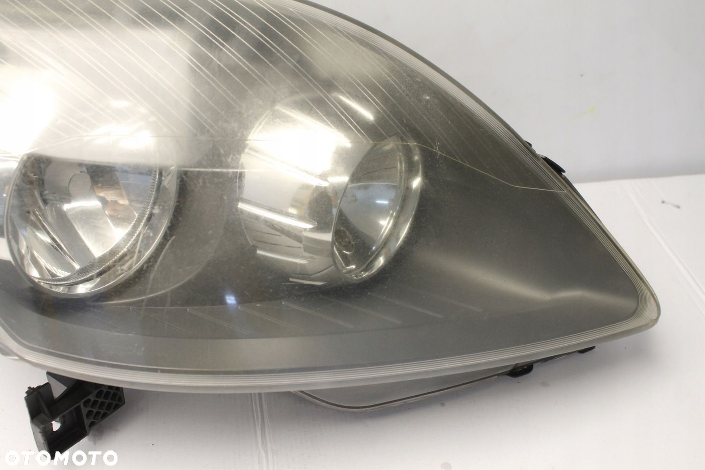 LAMPA REFLEKTOR PRAWY PRZÓD PRAWA PRZEDNIA OPEL ZAFIRA B II 05R- - 4