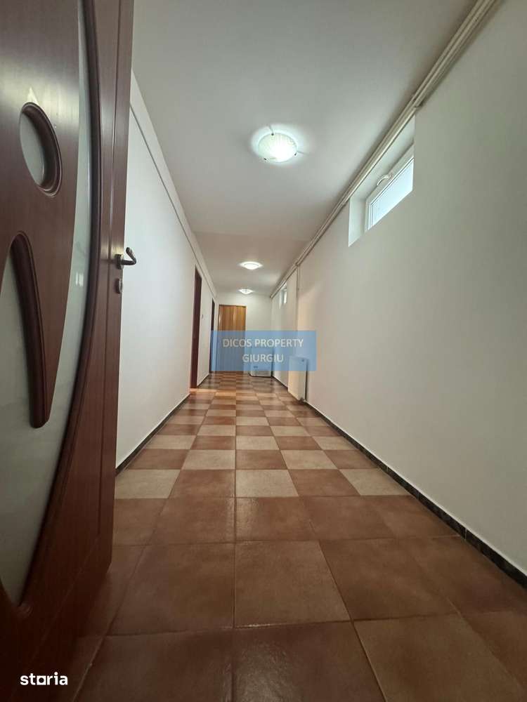 Casă de vânzare pe strada Sabarului - Imagine principală: 5/14