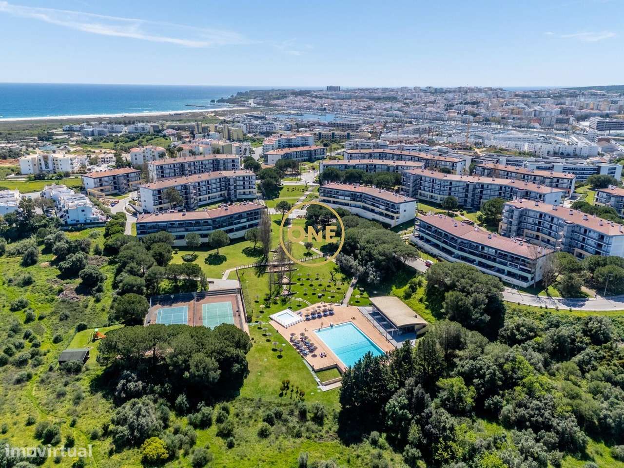 T2 com Vista Mar | Condomínio com Piscina | Estacionamento + Arrecada - Grande imagem: 5/32