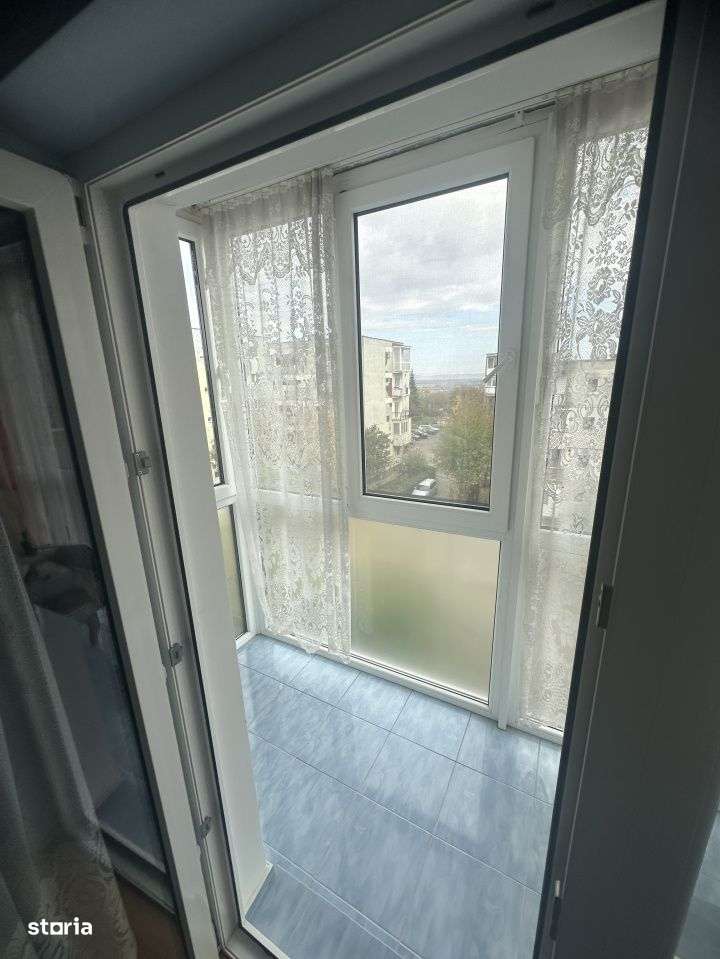 Apartament 3 camere de vanzare, cart. Dealul Florilor-9