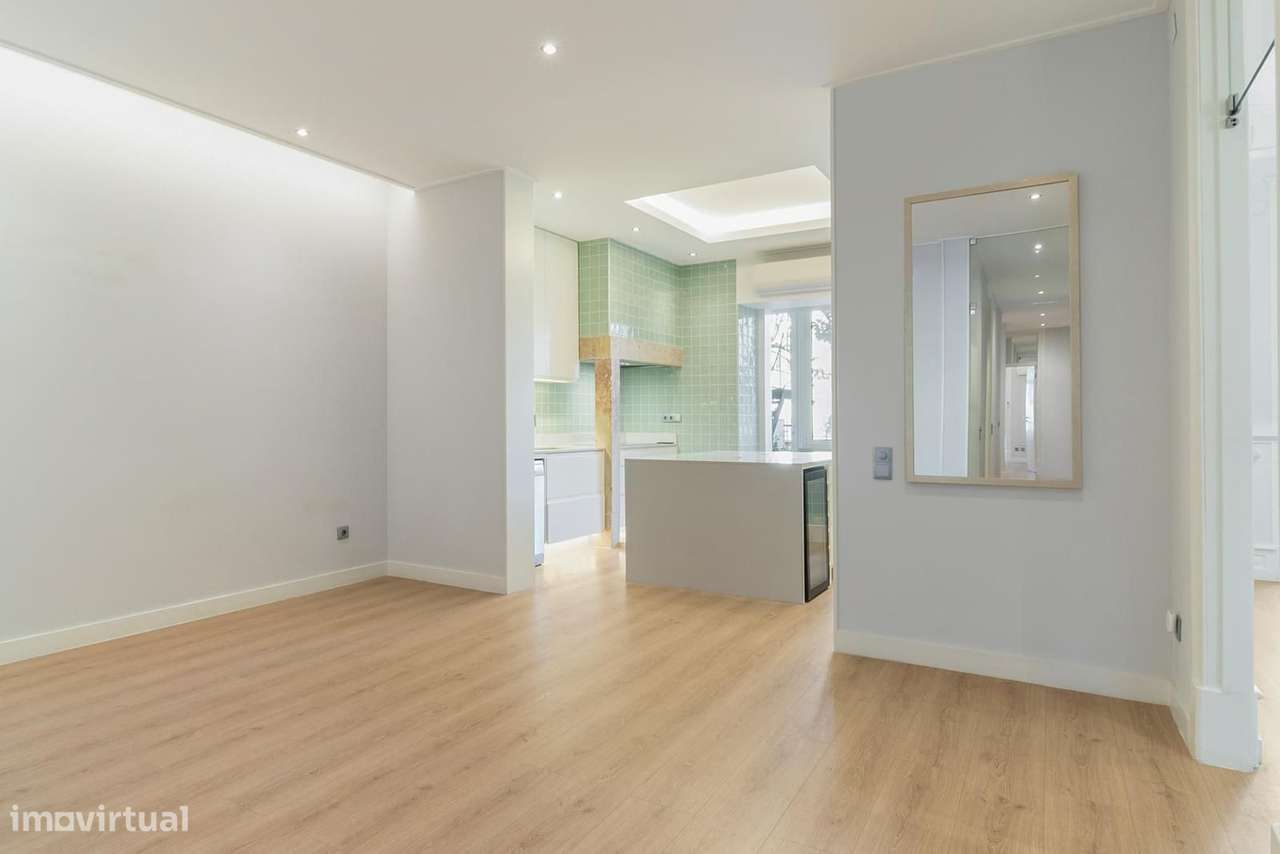 Apartamento T4 com varanda, Avenidas Novas, Lisboa - Grande imagem: 4/25