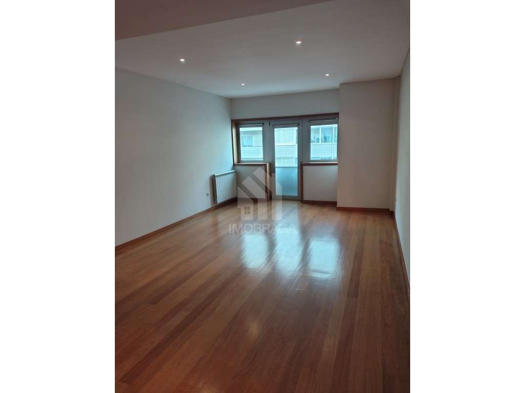 Arrendamento Apartamento T3 em S. Vicente - Braga - Grande imagem: 4/20