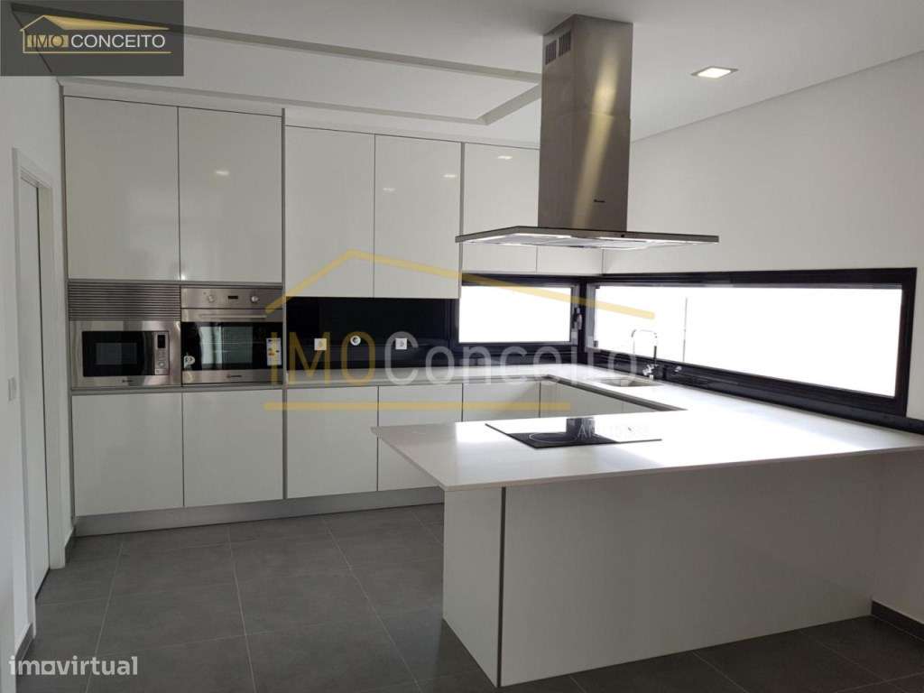 Moradia T5 C/ Piscina| Isolada| Qualidade Superior - Grande imagem: 5/24