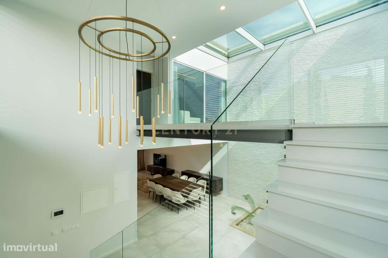 Moradia Contemporânea T3+2 | Zona Premium - Montenegro, Faro-12