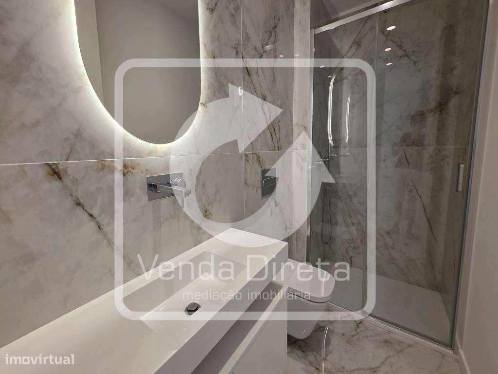 Apartamento T4 no 'Baía Residence' no Barreiro.-25