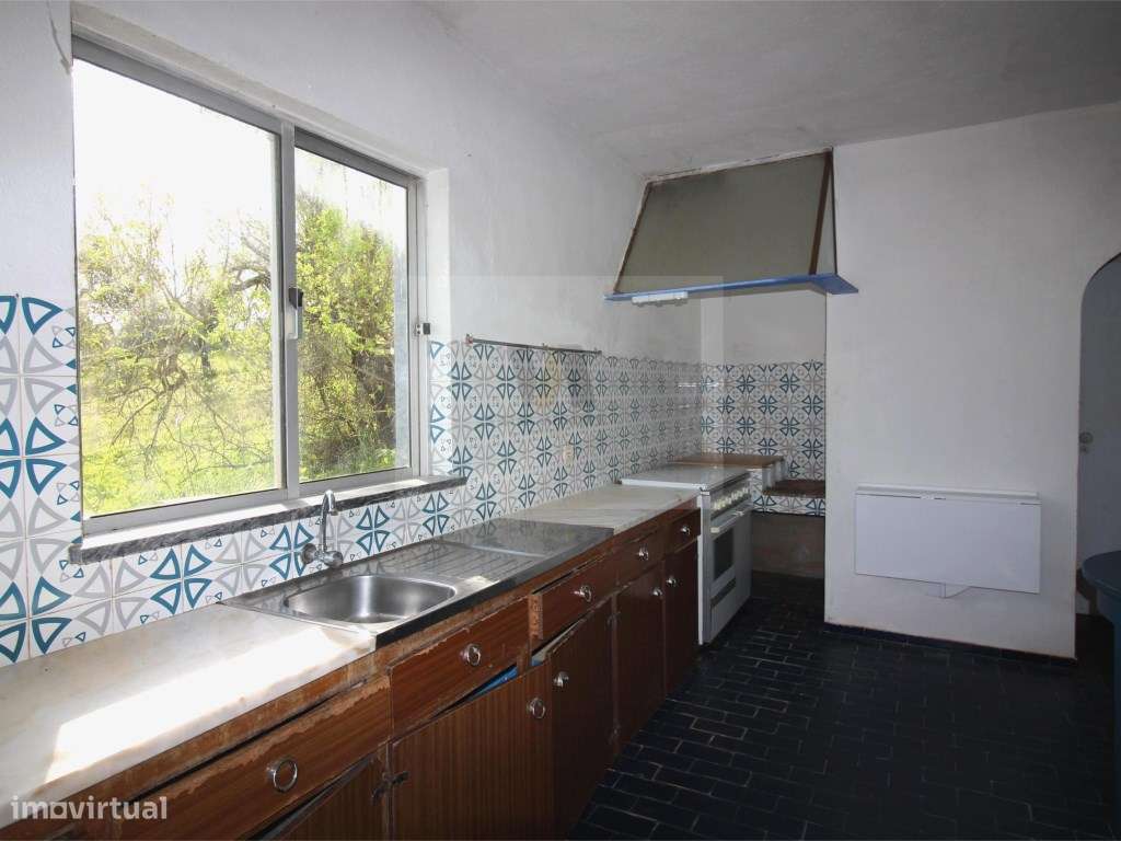 Moradia T3 independente com 8.490 m² de Terreno-11