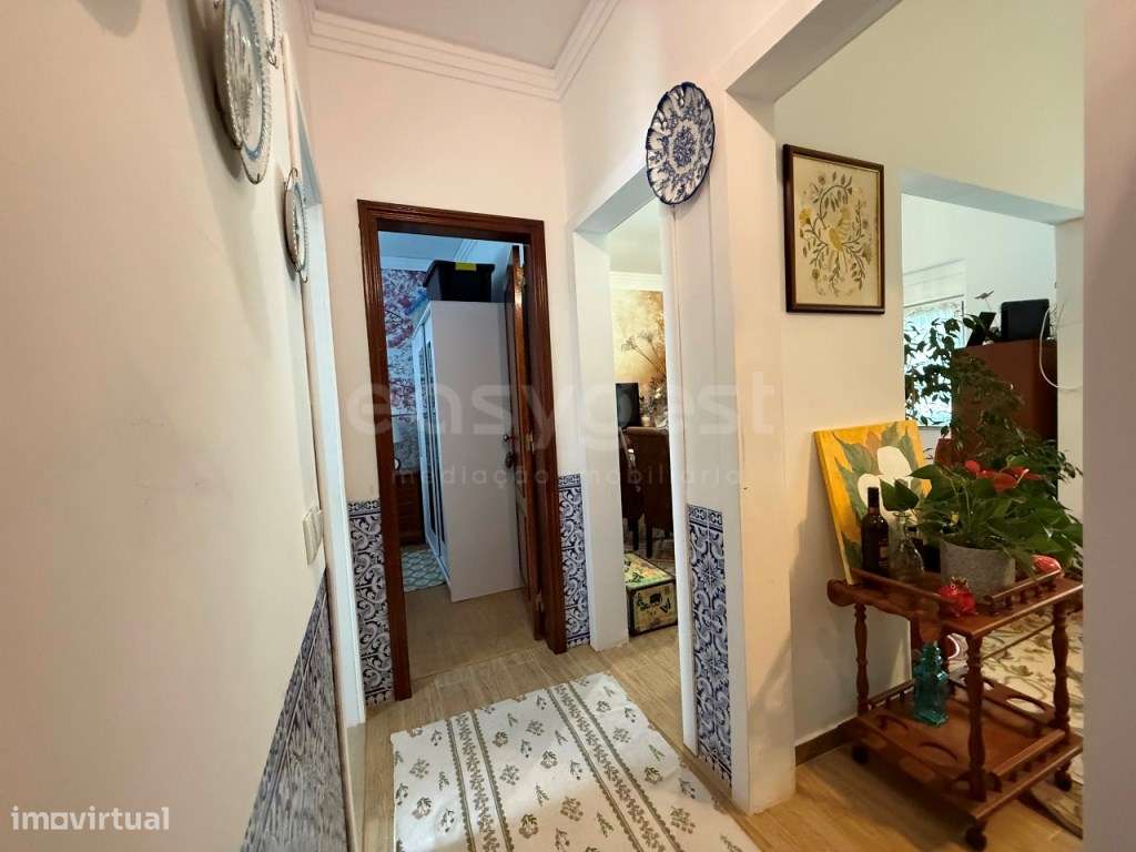 Moradia em Banda T2 convertida em T1 situada no Lavradio, Barreiro - Grande imagem: 5/10