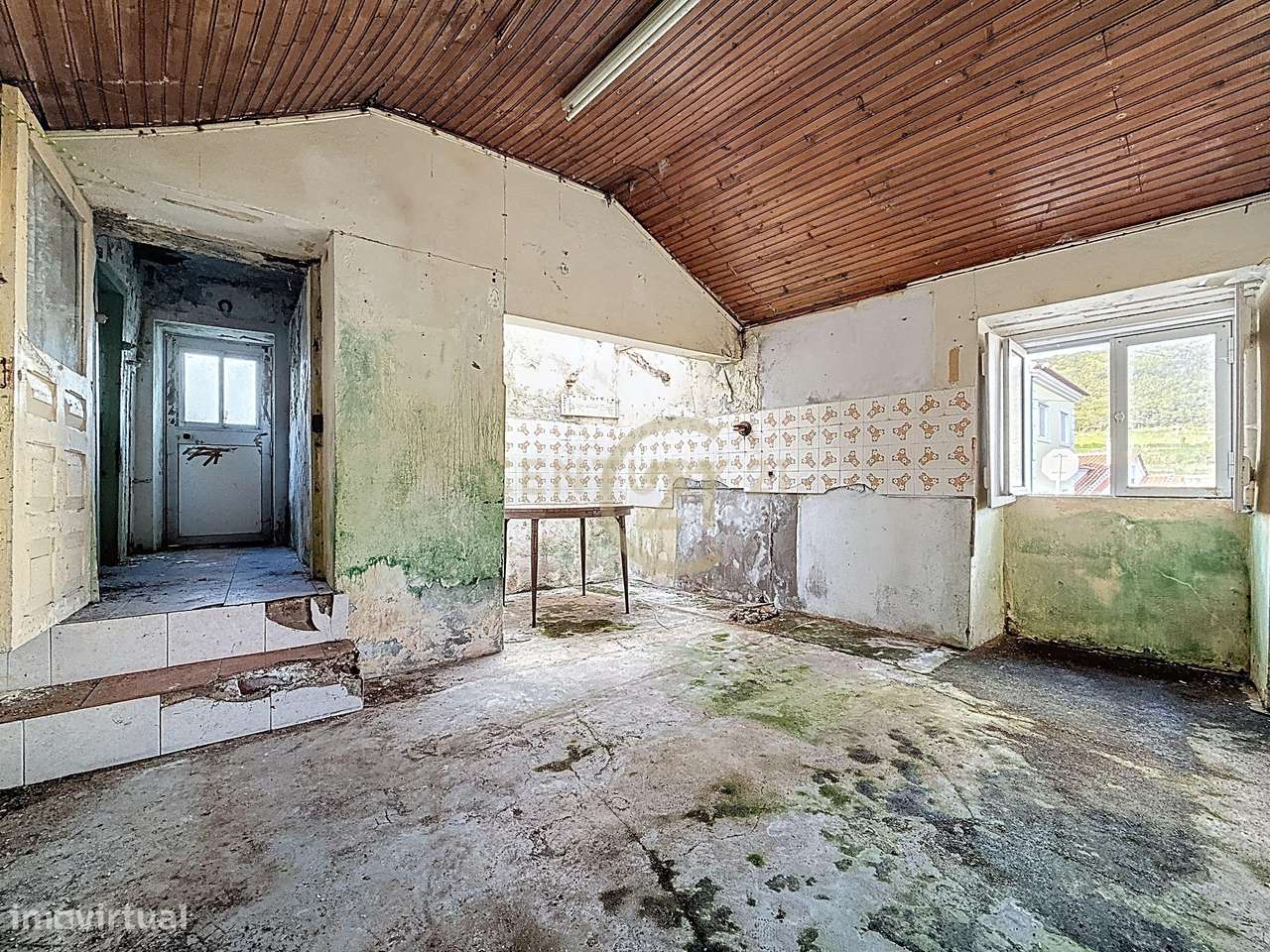 Oportunidade em Praia da Vitória: Casa para Recuperação-8