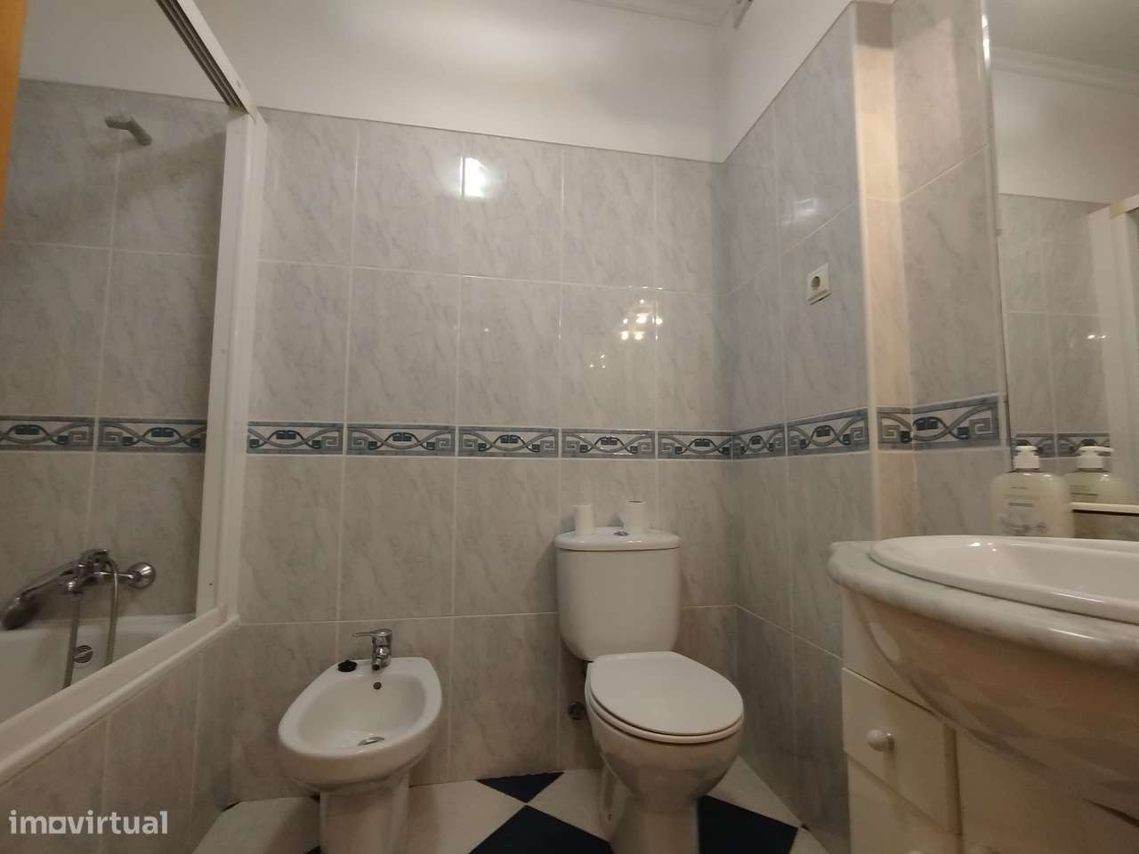 Apartamento T2 em Excelente Localização – Câmara de Lobos - Grande imagem: 5/8