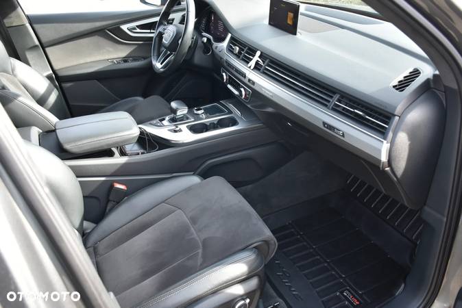 Audi Q7 3.0 TDI Quattro Tiptronic - 23