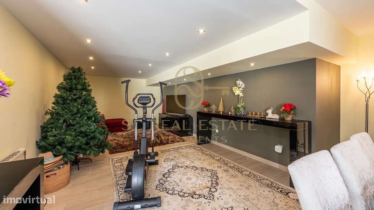 Moradia T4 com Piscina, 3 frentes, 300 mts Praia, São Félix Marinha-30