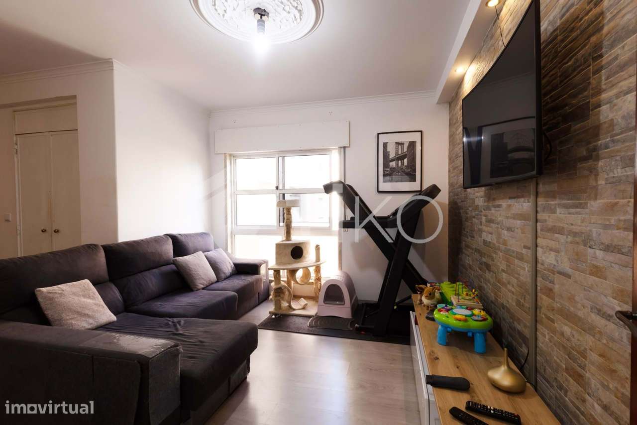 APARTAMENTO T2 COM 82 M² ELEVADOR E TRANSPORTES À PORTA  ALGUEIRÃO MEM - Grande imagem: 2/31