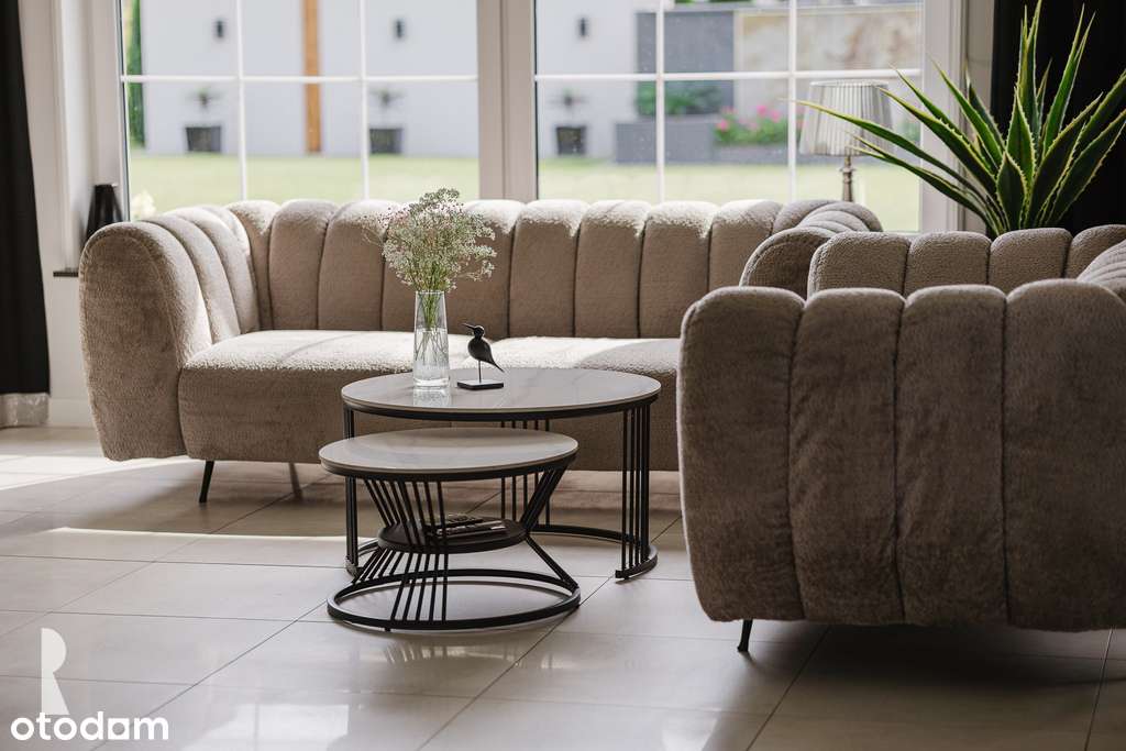 Wyjątkowa posiadłość w Lusówku, blisko jeziora-7