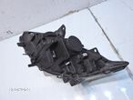 LAMPA PRAWA PRZEDNIA PRZÓD XENON RENAULT LAGUNA III 260100035R 89901837 - 3