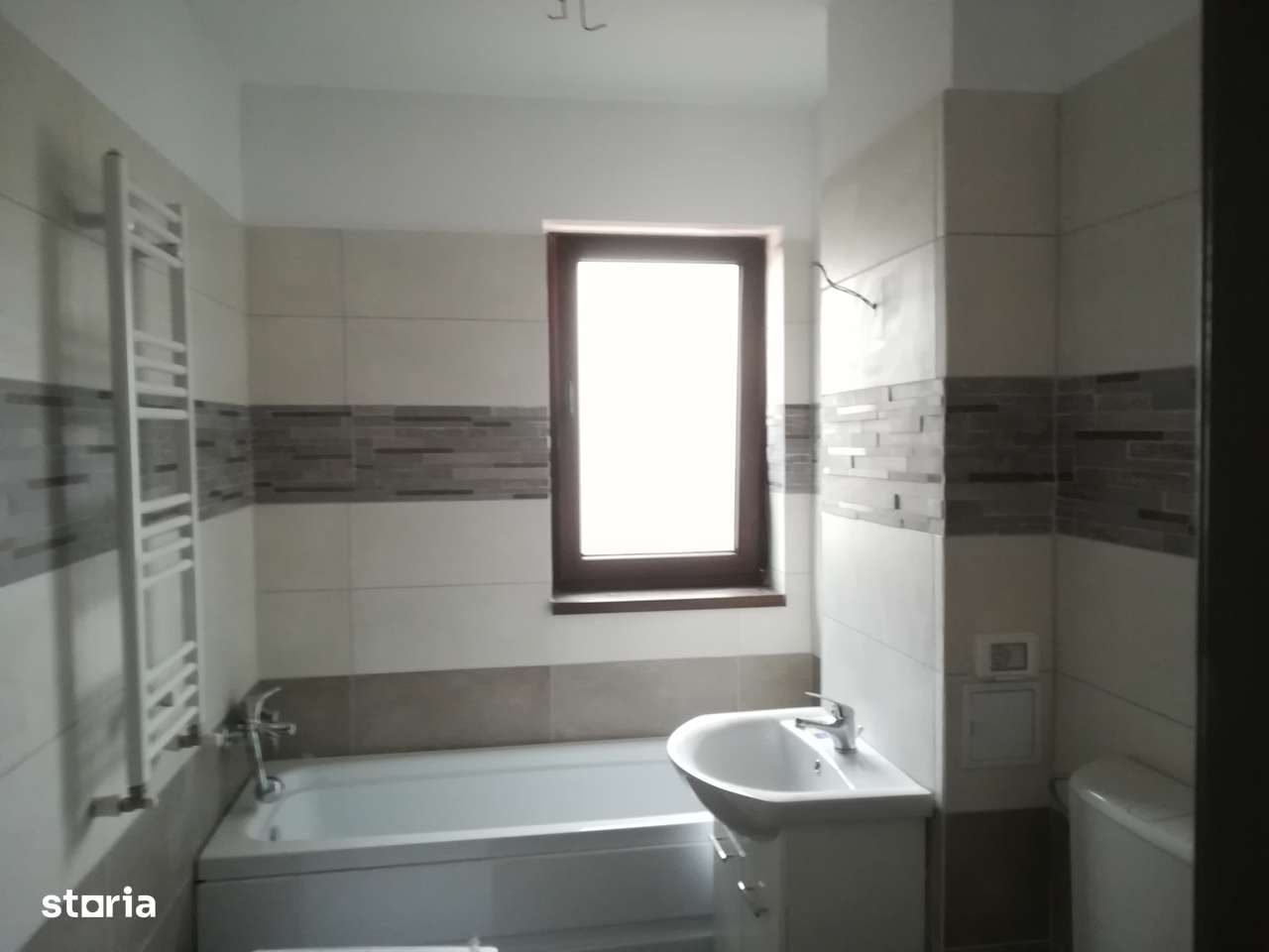 Oferta ! Garsoniera decomandata 40 mp,Berceni-Metrou 500 m-2