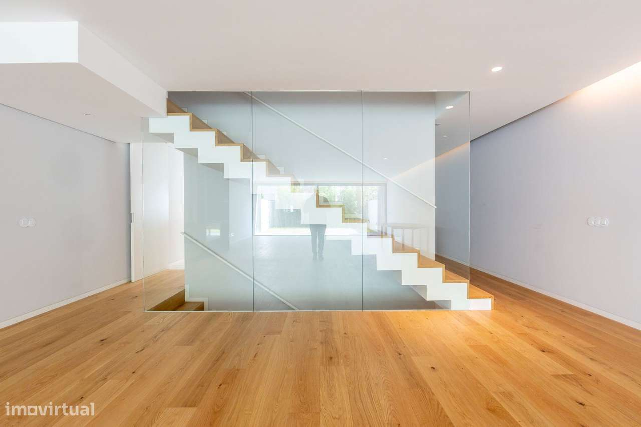 Moradia T4 de luxo nova em condomínio fechado em Nevogilde - Grande imagem: 4/24