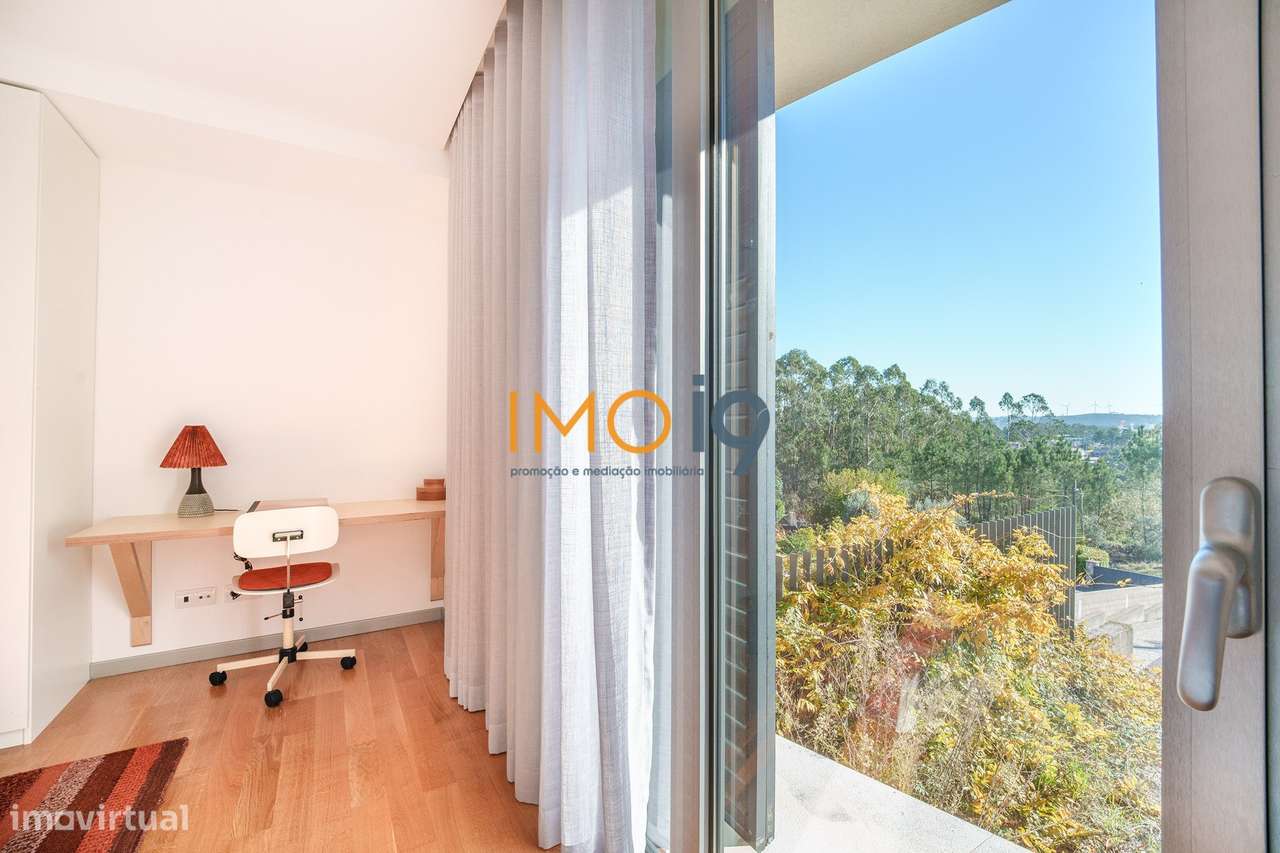 Moradia T4 Luxo - São Mamede-6