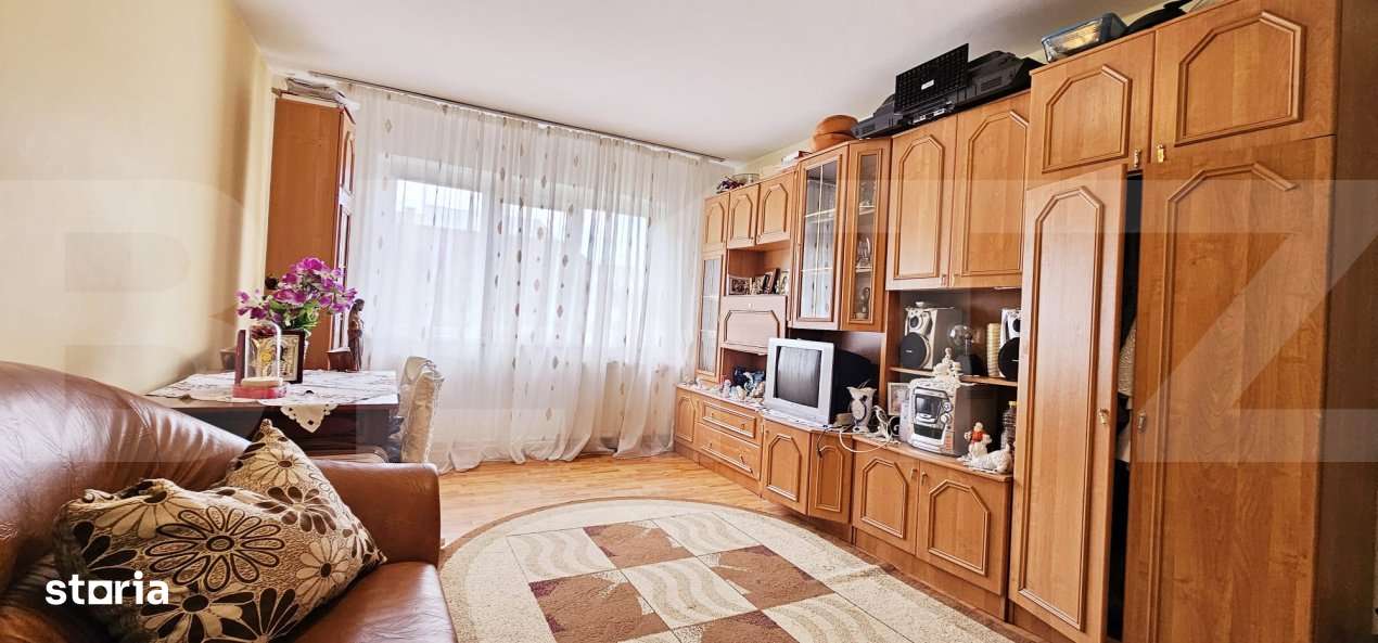 Apartament de vanzare, cu 3 camere, decomandat, 68mp, parter inalt - Imagine principală: 4/8
