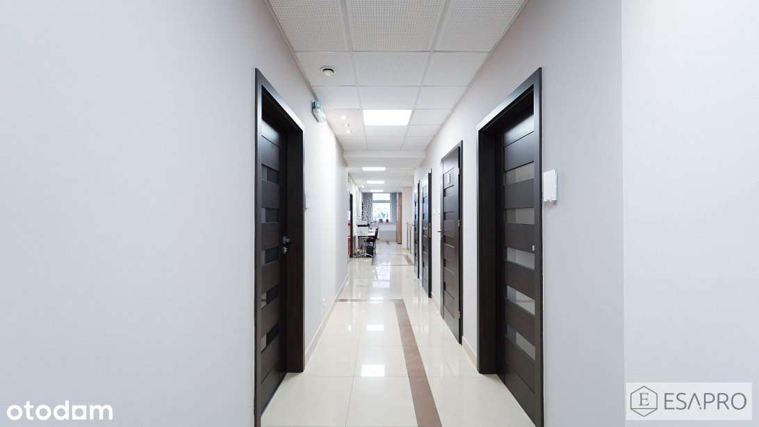 BUDYNEK BIUROWO - USŁUGOWY /WINDA/PARKING/ ŚRÓDMIEŚCIE-18