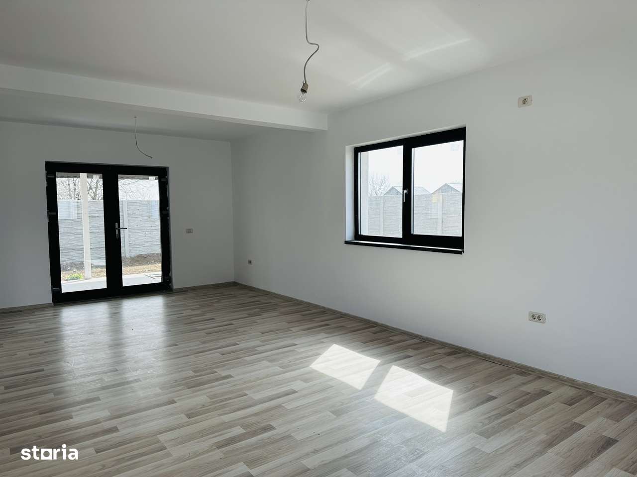 Casă de vânzare în Comuna Berceni – 4 camere, 360 mp – 165.000 €-6