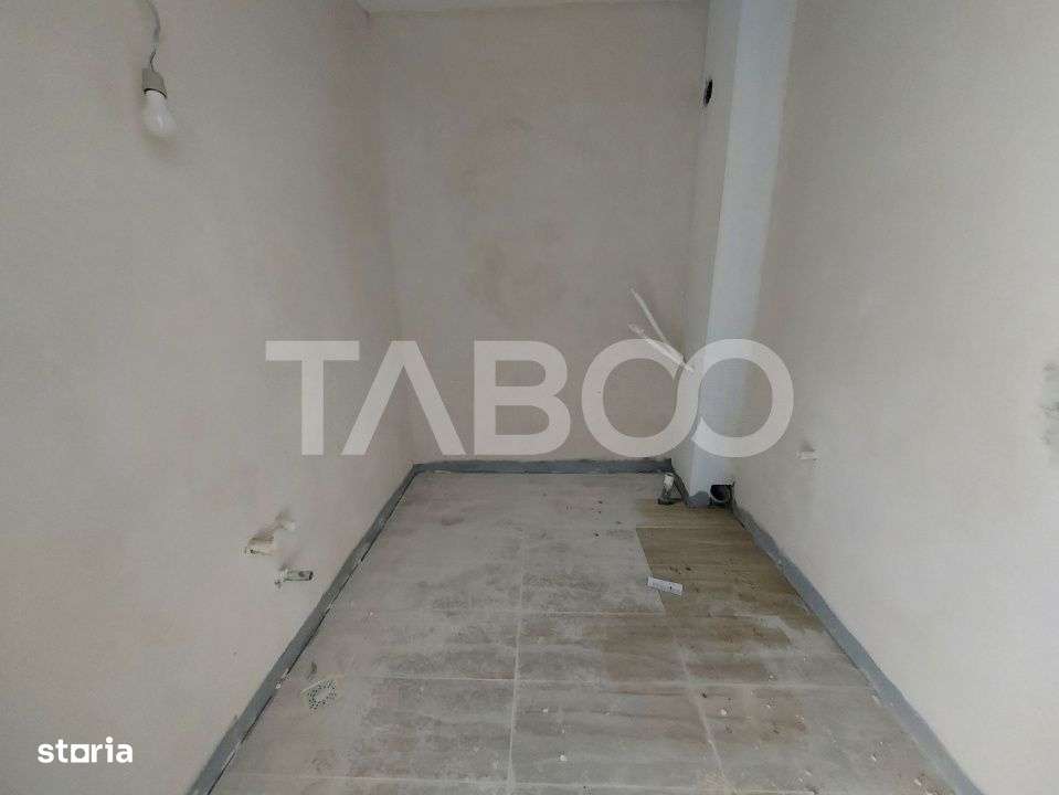 Garsoniera de vanzare decomandata 38 mpu balcon 8 mp loc parcare Sibiu - Imagine principală: 4/5