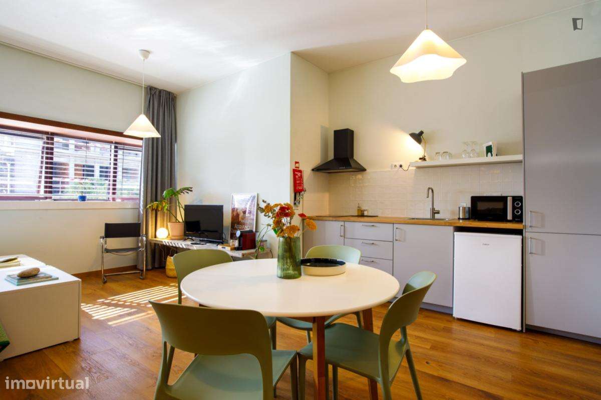 Estúdio - localizado em Santo Ildefonso Porto - Grande imagem: 5/10