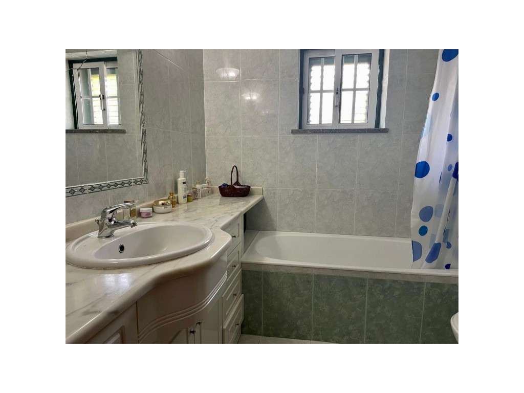 Espetacular moradia com 6 quartos na Ponte das 3 Entradas-12